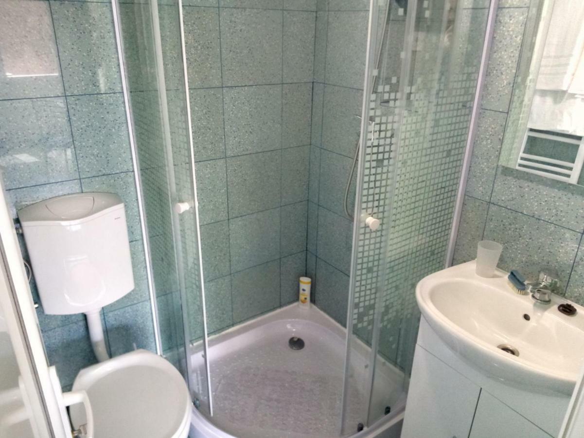 חונדוארה Camere De Inchiriat Carpati מראה חיצוני תמונה