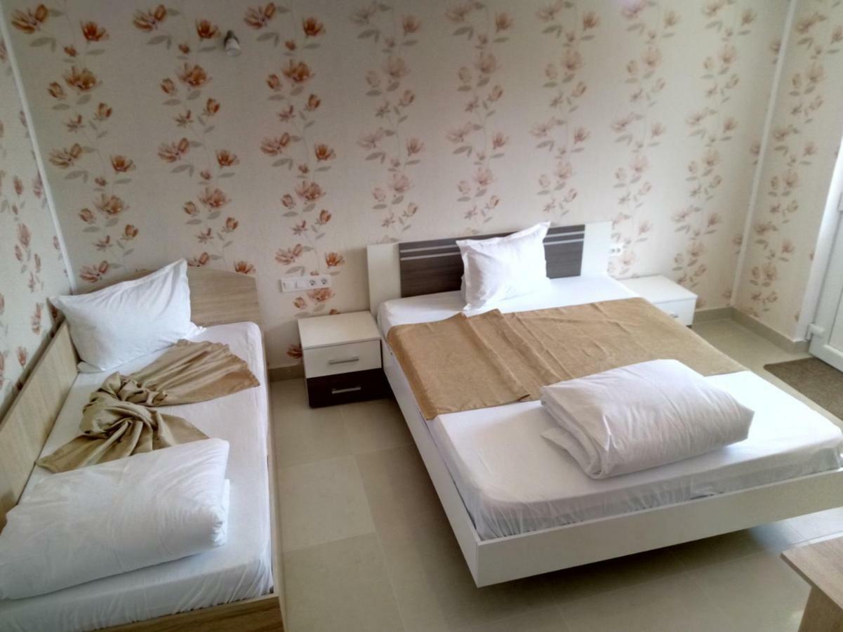 חונדוארה Camere De Inchiriat Carpati מראה חיצוני תמונה